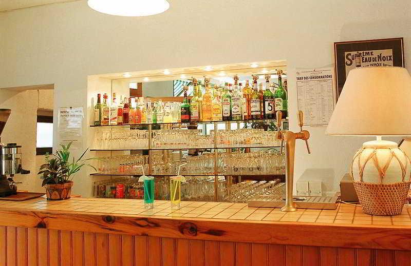 Bouziès Hotel Restaurant Les Falaises מסעדה תמונה