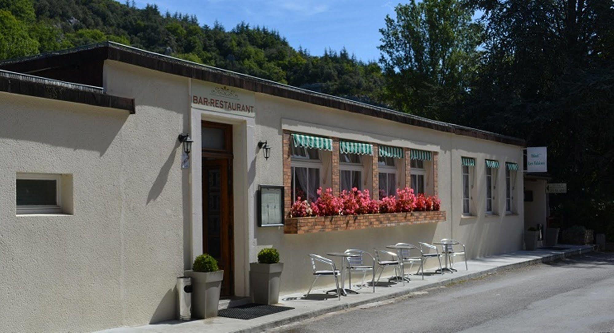Bouziès Hotel Restaurant Les Falaises מראה חיצוני תמונה